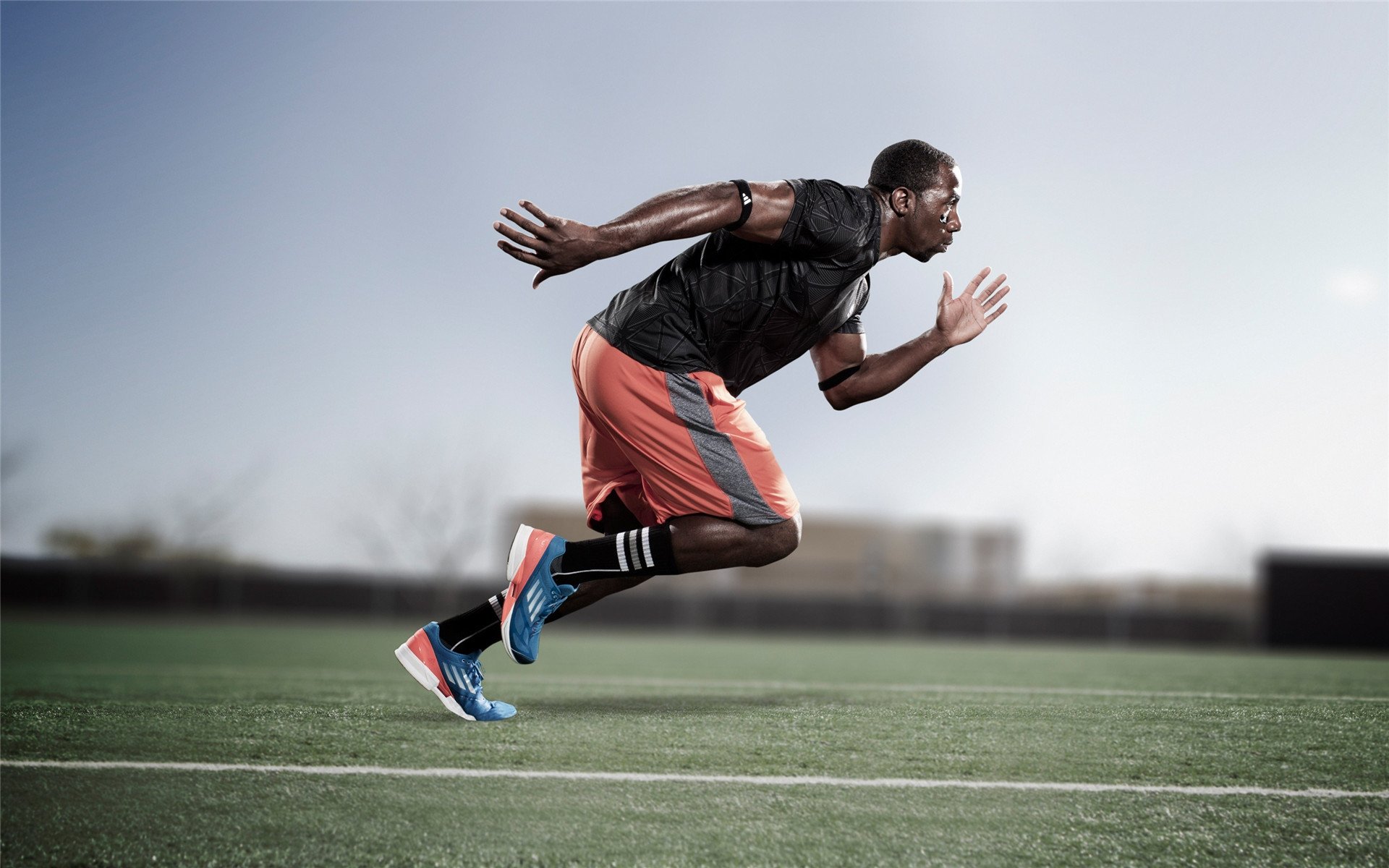 新王加冕之夜,贝林厄姆在美加墨的星空下主宰战局